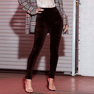 NWT. Velvet Tummy Tuck Waist Cinching Black Leggings. Fashion Nova. Size Small.